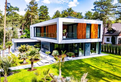 Realizacja nowoczesnego domu jednorodzinnego – Józefów, ul. Orzechowa 7